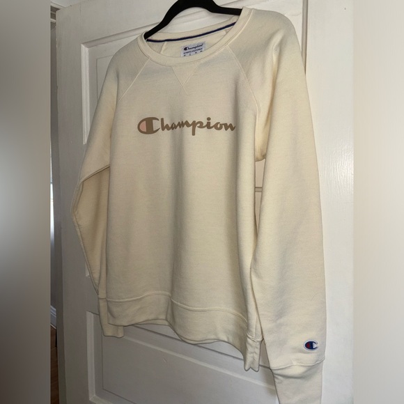 💕Champion Crew Neck Sweatshirt - Picture 2 of 4